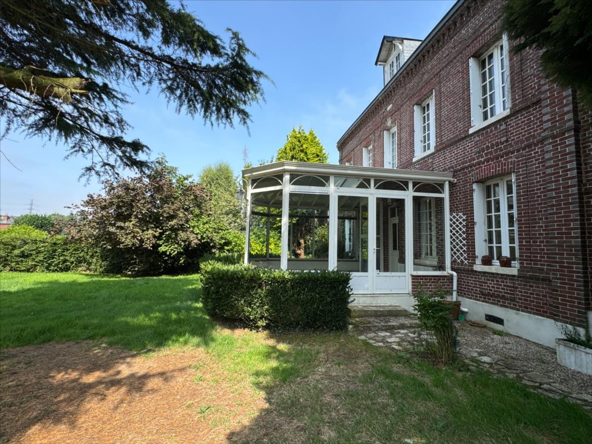 Maison - 9 pièces - 250 m²