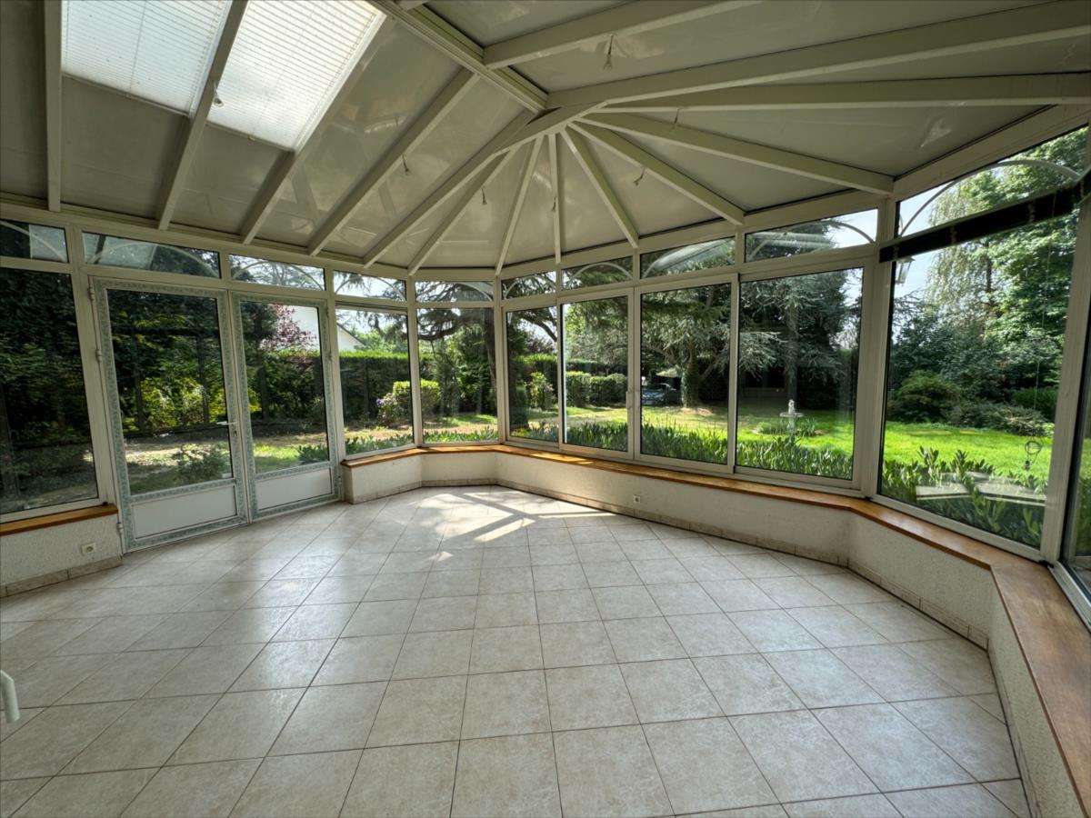 Maison - 9 pièces - 250 m²