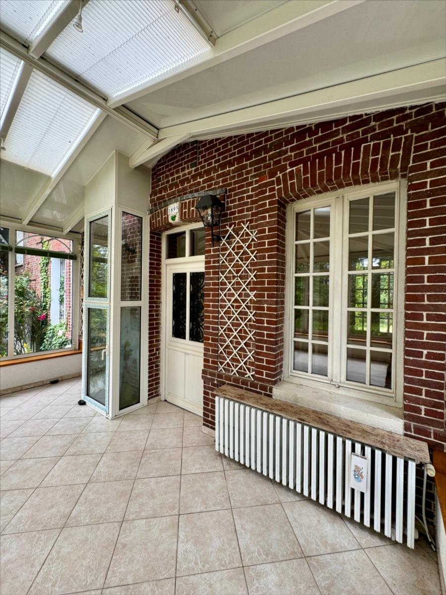 Maison - 9 pièces - 250 m²