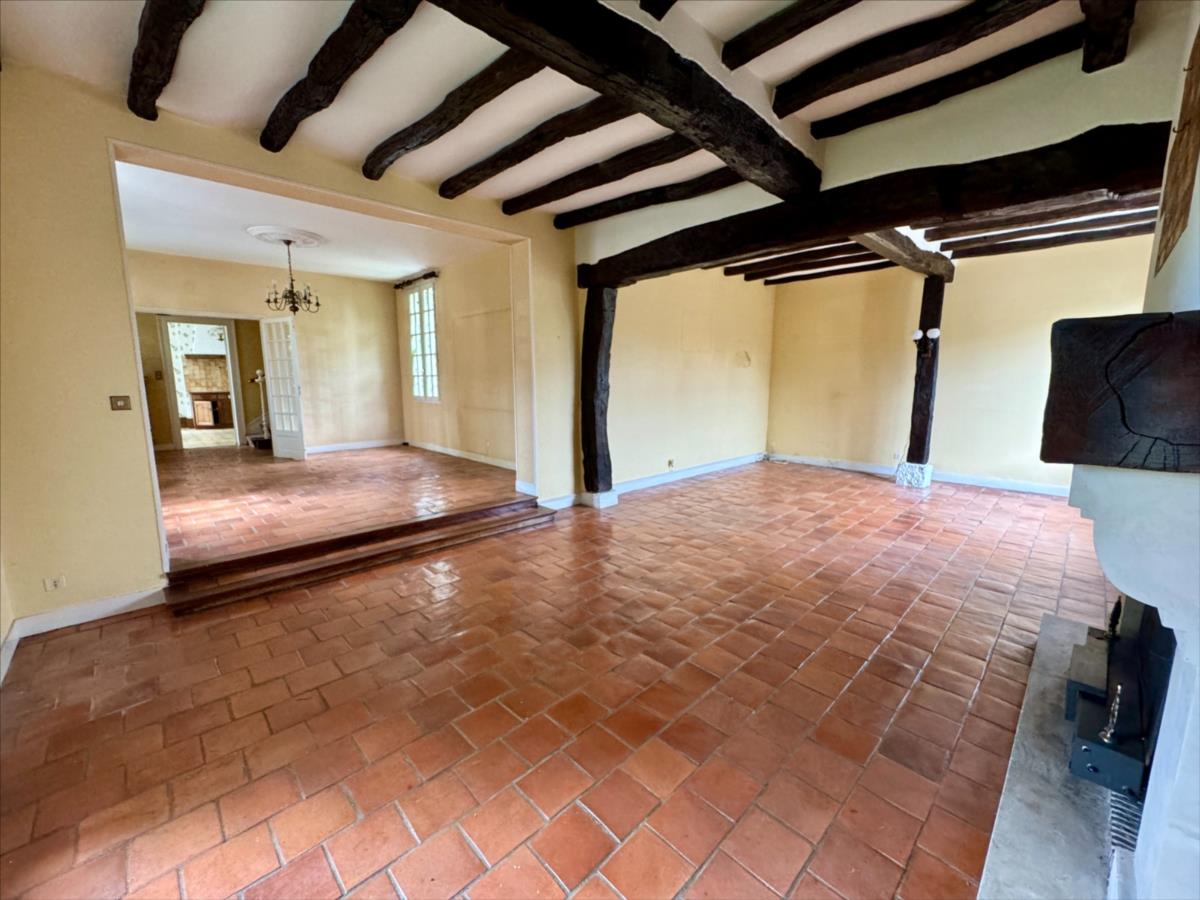 Maison - 9 pièces - 250 m²