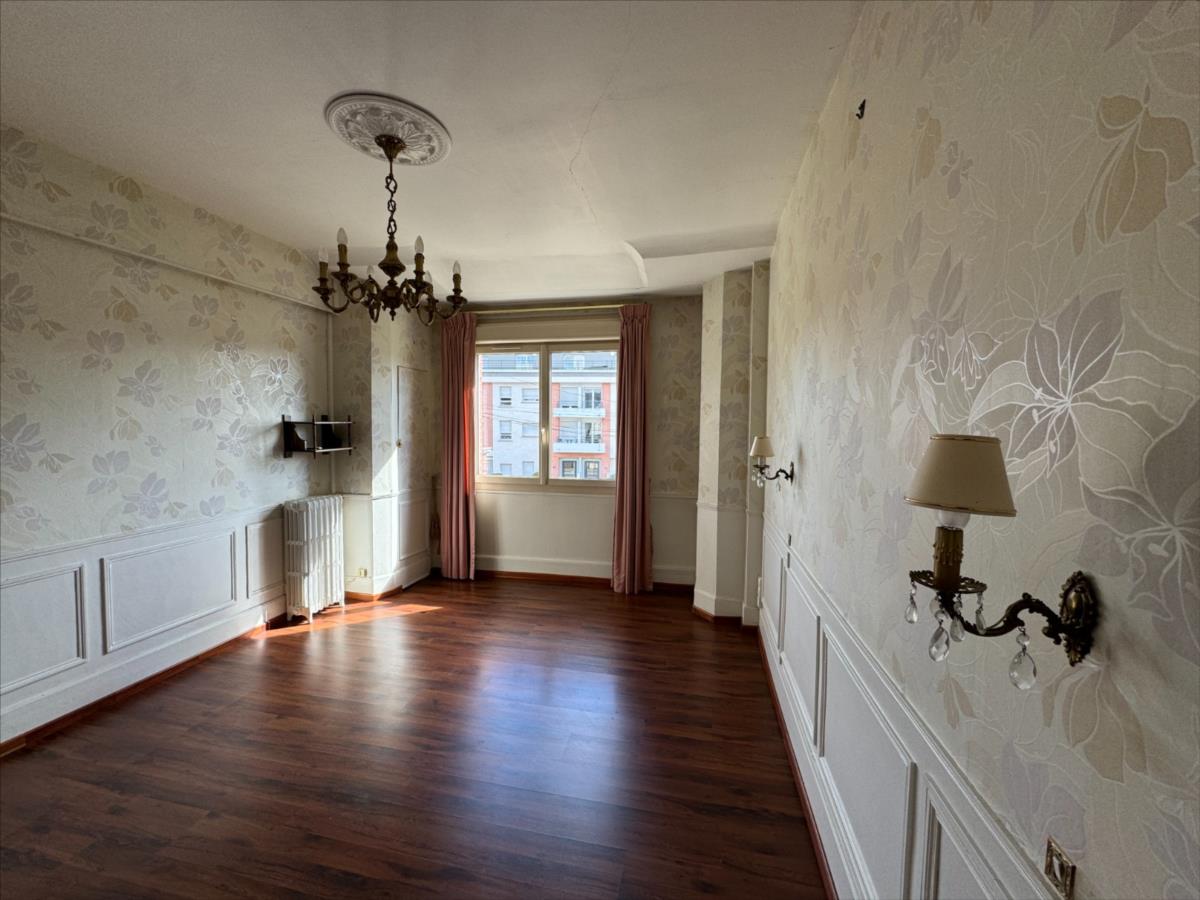 Maison - 7 pièces - 200 m²