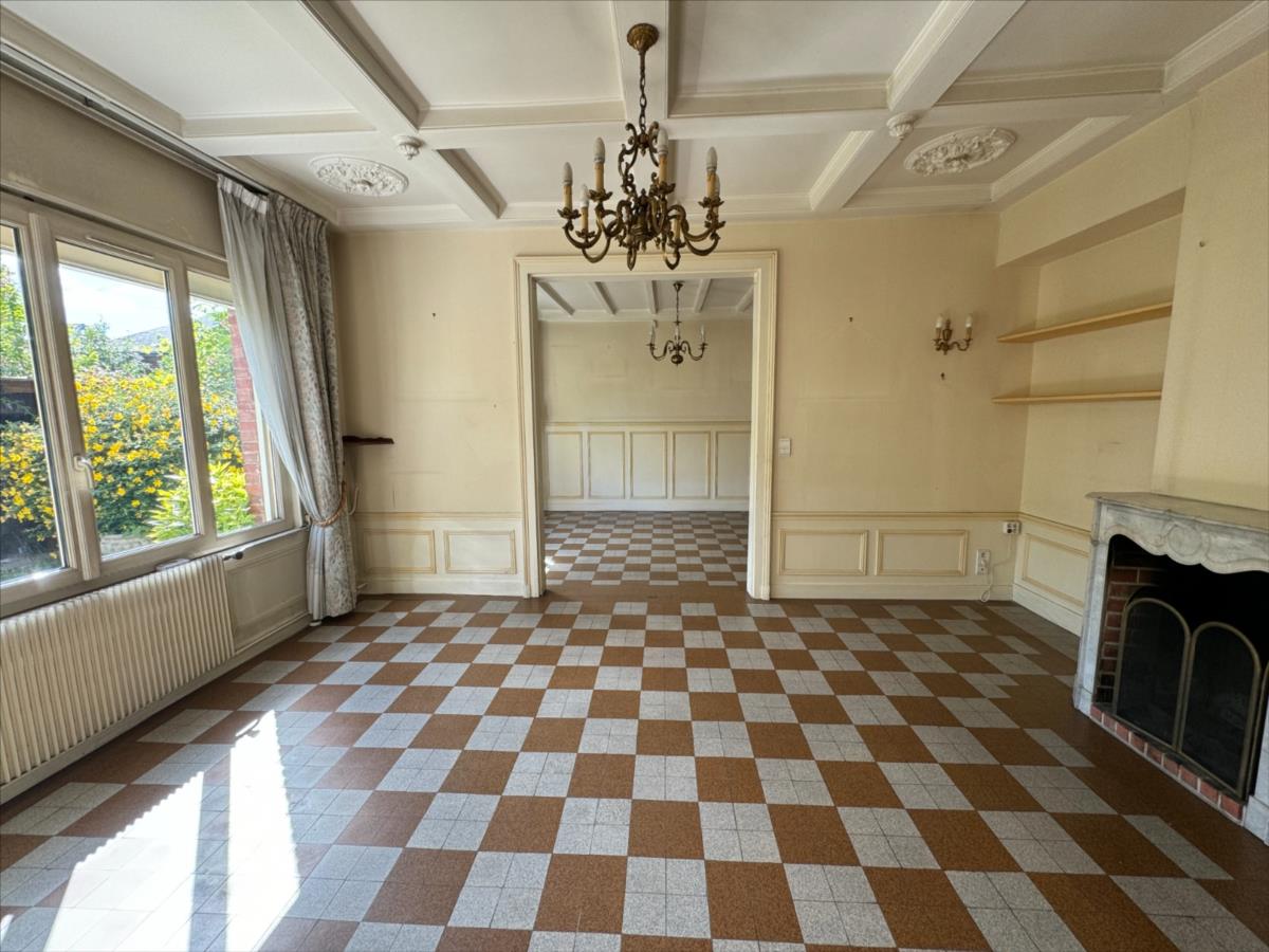 Maison - 7 pièces - 200 m²