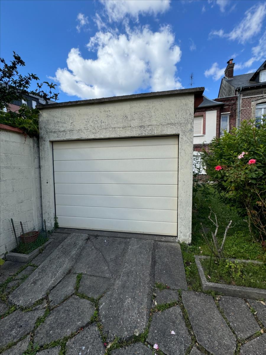 Maison - 7 pièces - 200 m²