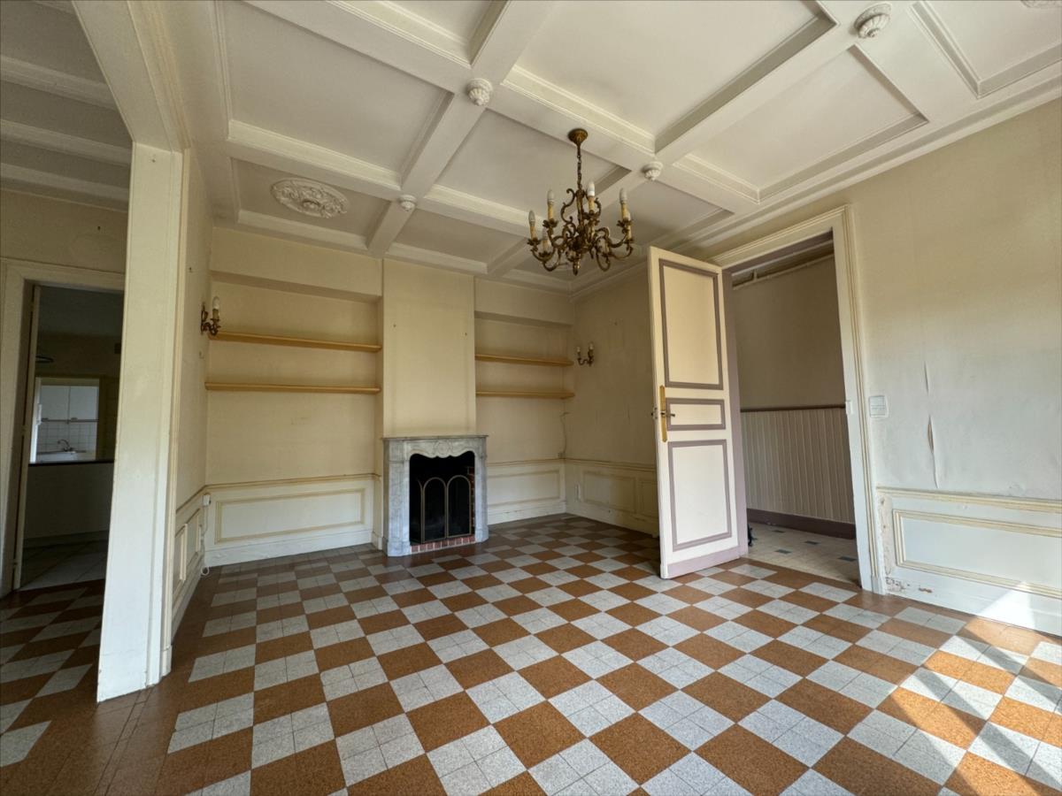 Maison - 7 pièces - 200 m²