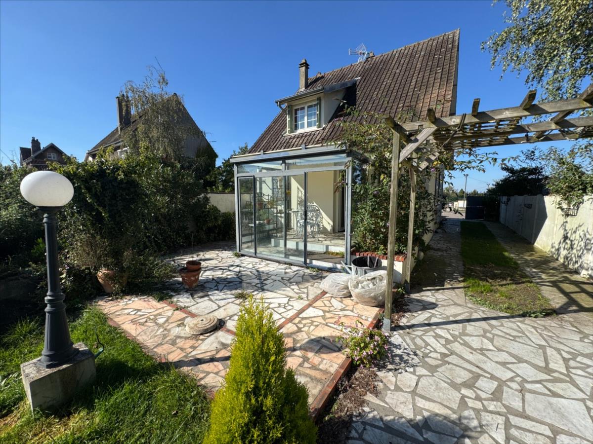 Maison - 6 pièces - 98 m²