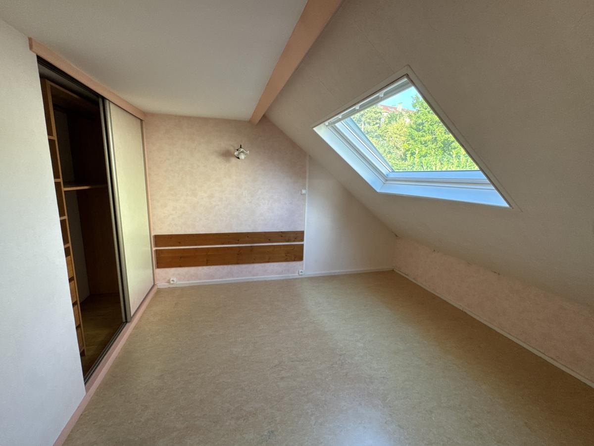 Maison - 6 pièces - 81.51 m²