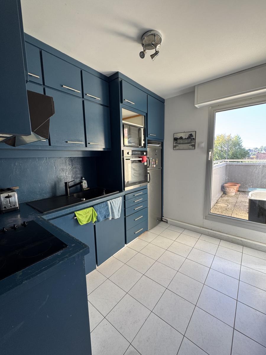 Appartement - 5 pièces - 109.98 m²