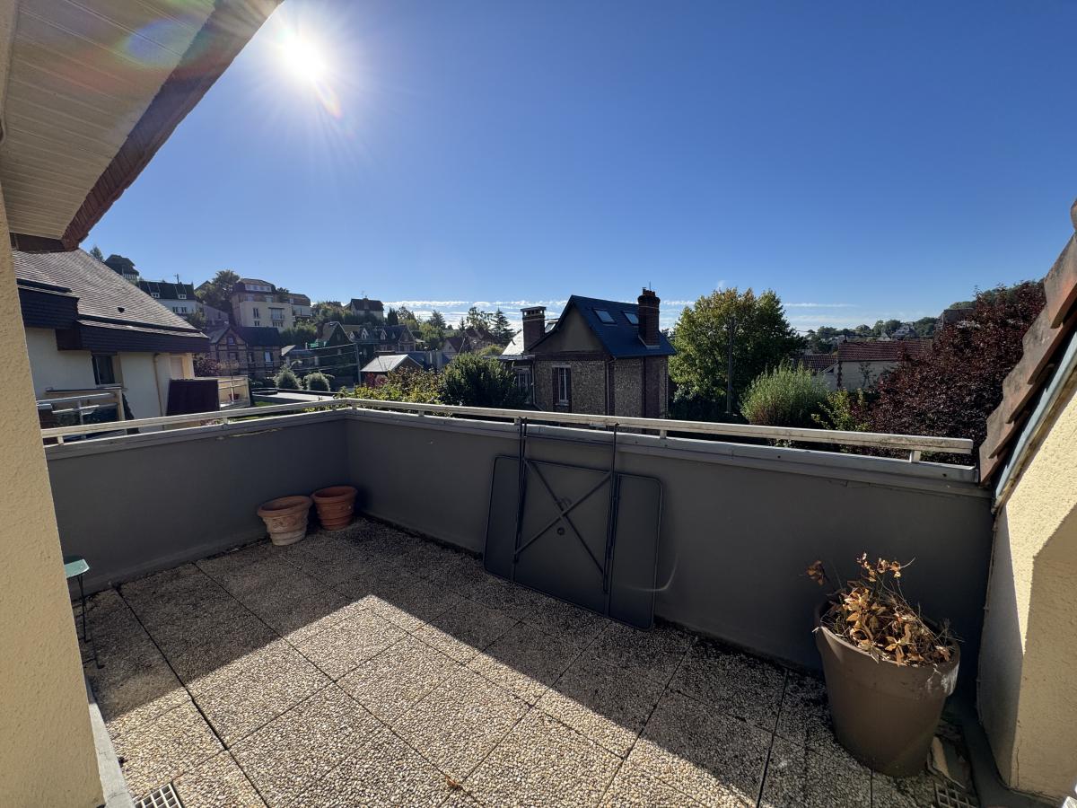 Appartement - 5 pièces - 109.98 m²