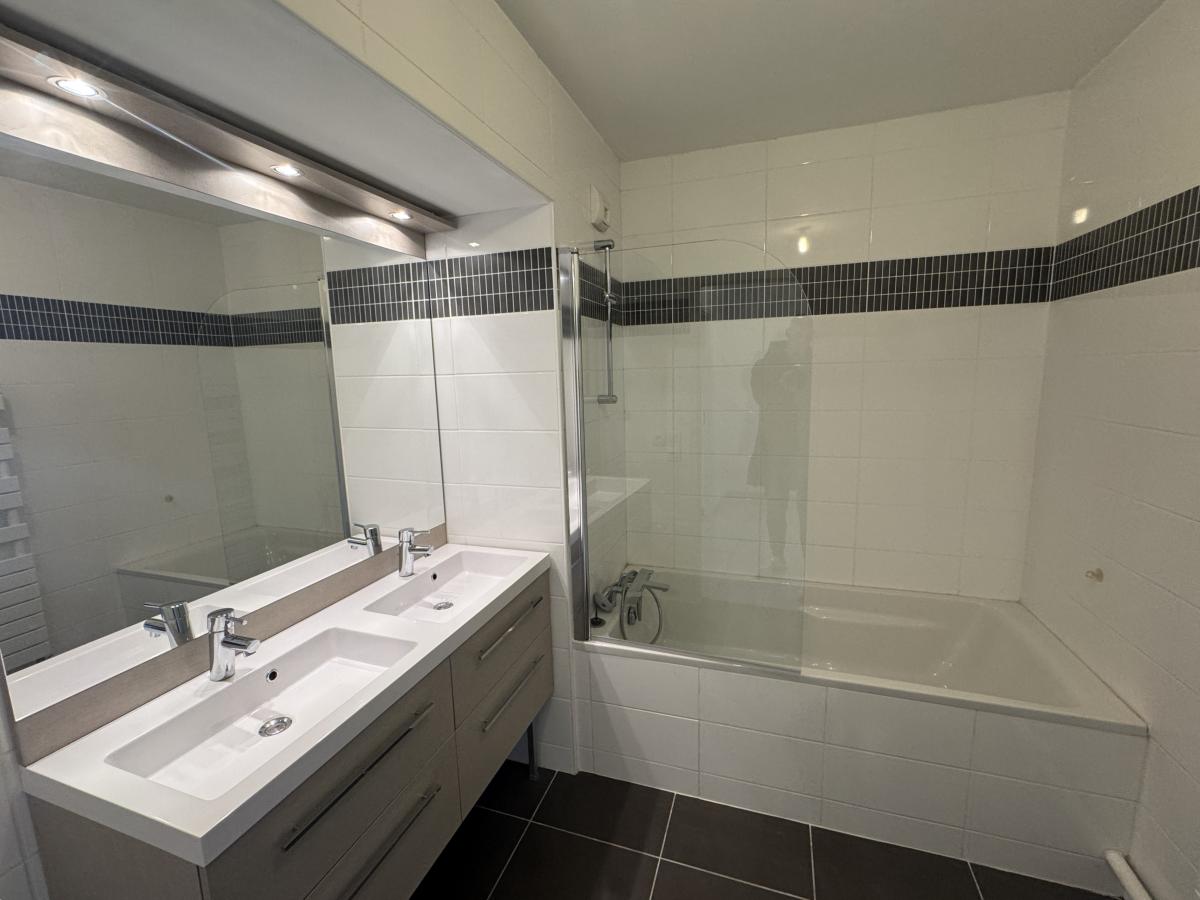 Appartement - 5 pièces - 109 m²