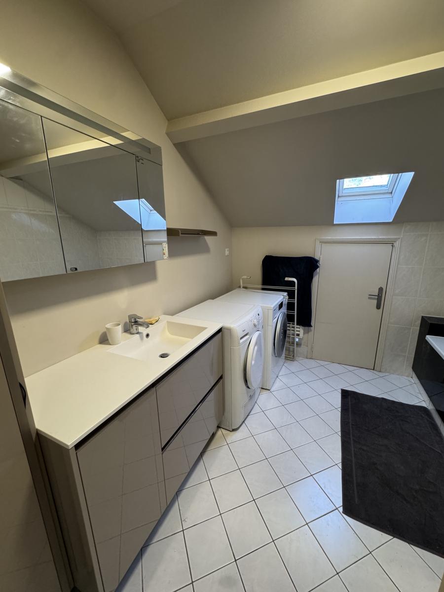 Appartement - 5 pièces - 109.98 m²