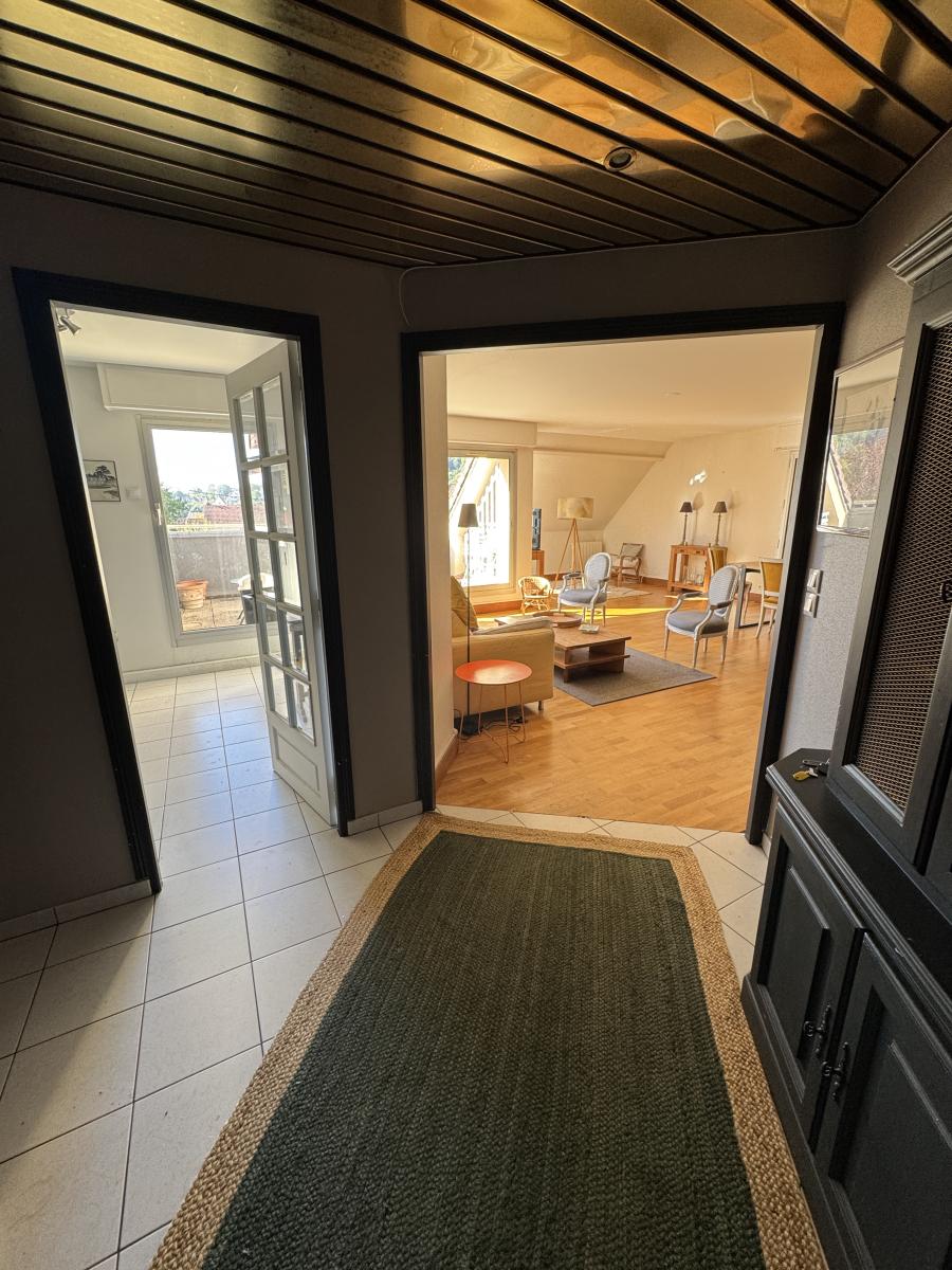 Appartement - 5 pièces - 109.98 m²