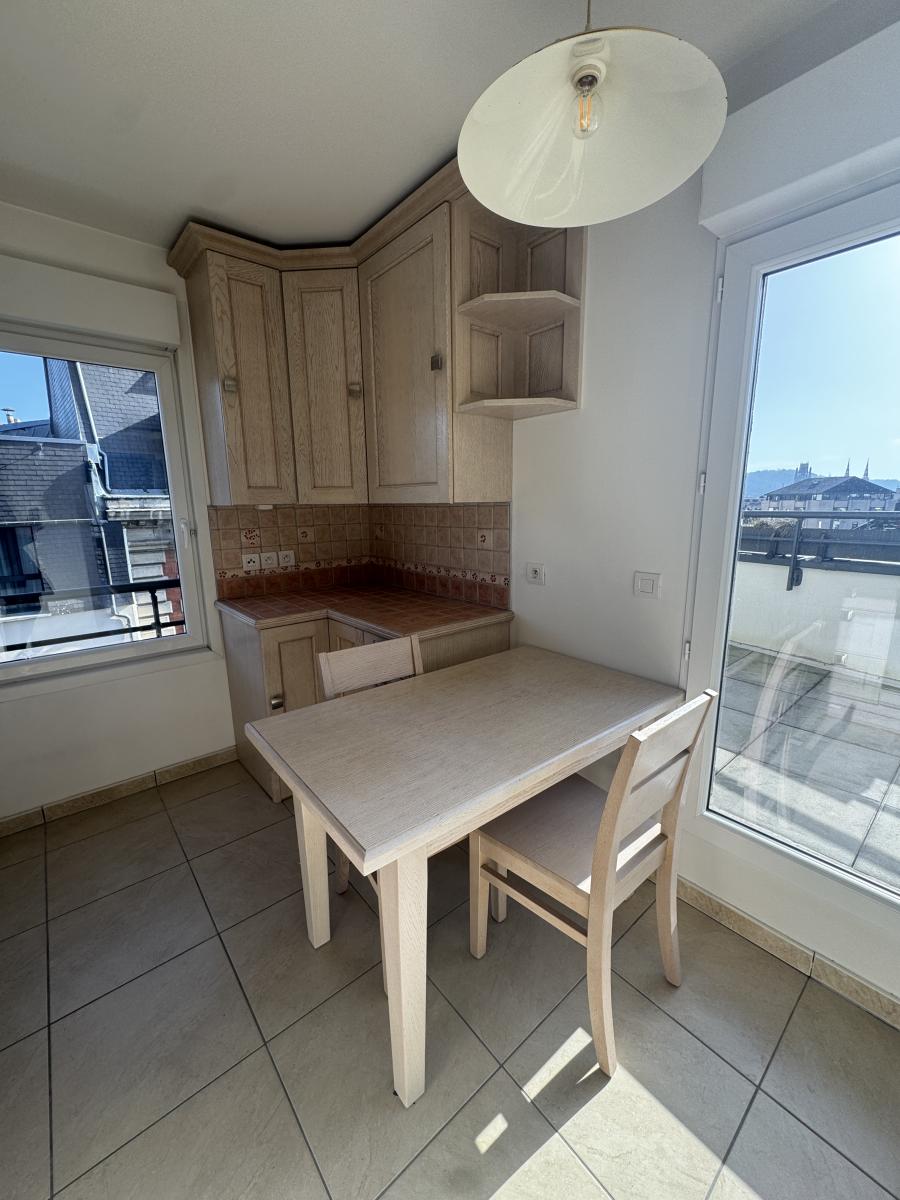 Appartement - 5 pièces - 109 m²
