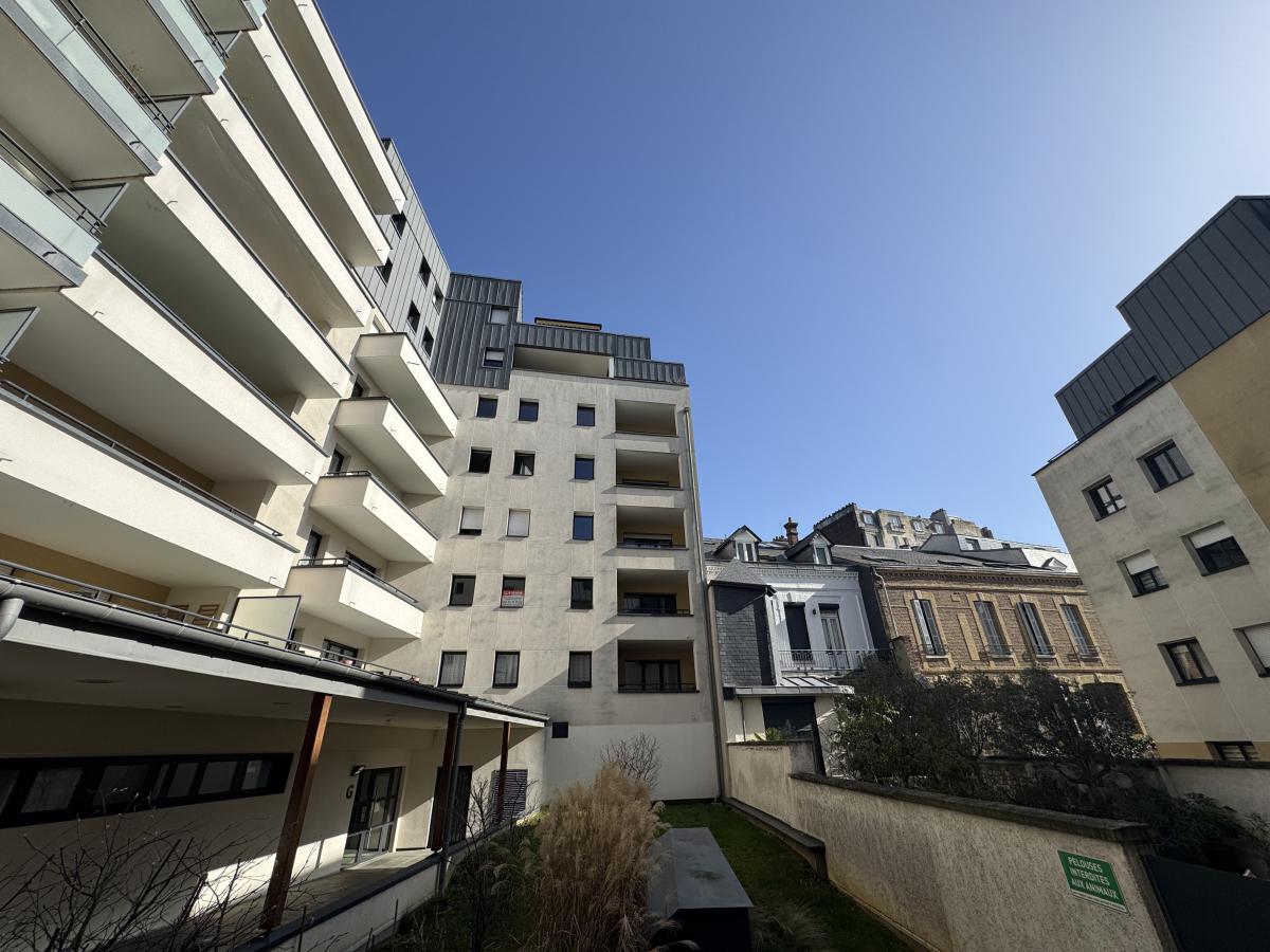 Appartement - 5 pièces - 109 m²